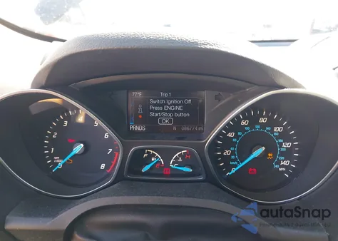 2015 Ford Escape Titanium z USA, uszkodzony, nr VIN 1FMCU0J92FUC59150